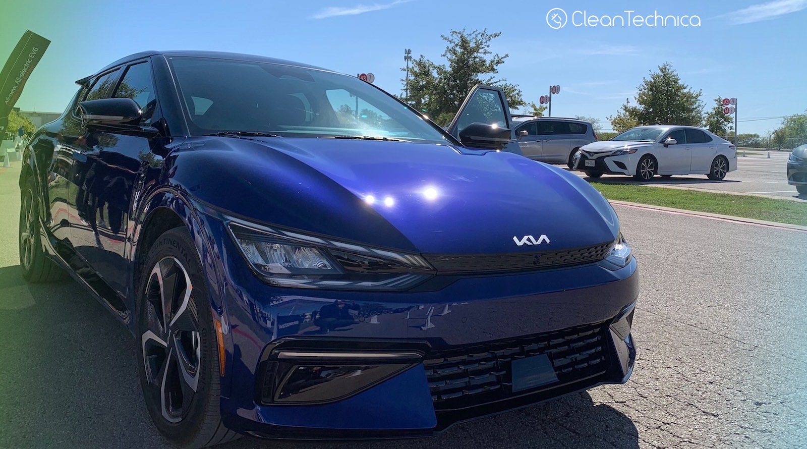kia-america-to-offer-north-american-charging-standard-(nacs)-adapters-in-early-2025