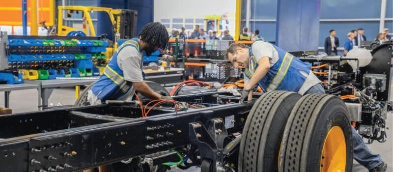 training-1-million-new-apprentices-for-cleantech-&-climate-jobs-by-2035